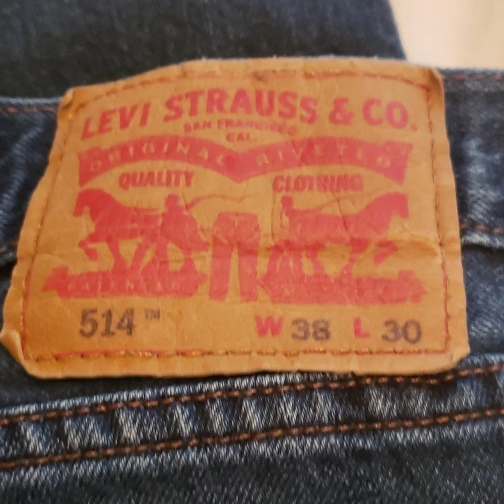 Levi's Men's 514 straight fit jeans size 38 x 30